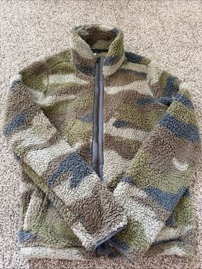 Old navy Cozy Sherpa Zip-Up Jacket in Camouflage Colors